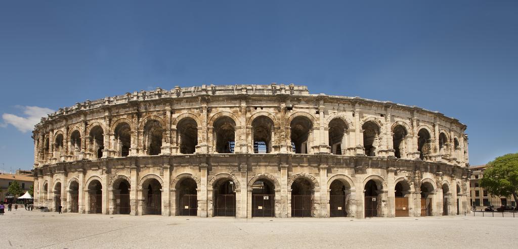 Kyriad Nimes Centre Exterior foto